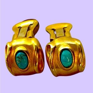 Vintage ROXANNE ASSOULIN gold turquoise designer runway clip on earrings